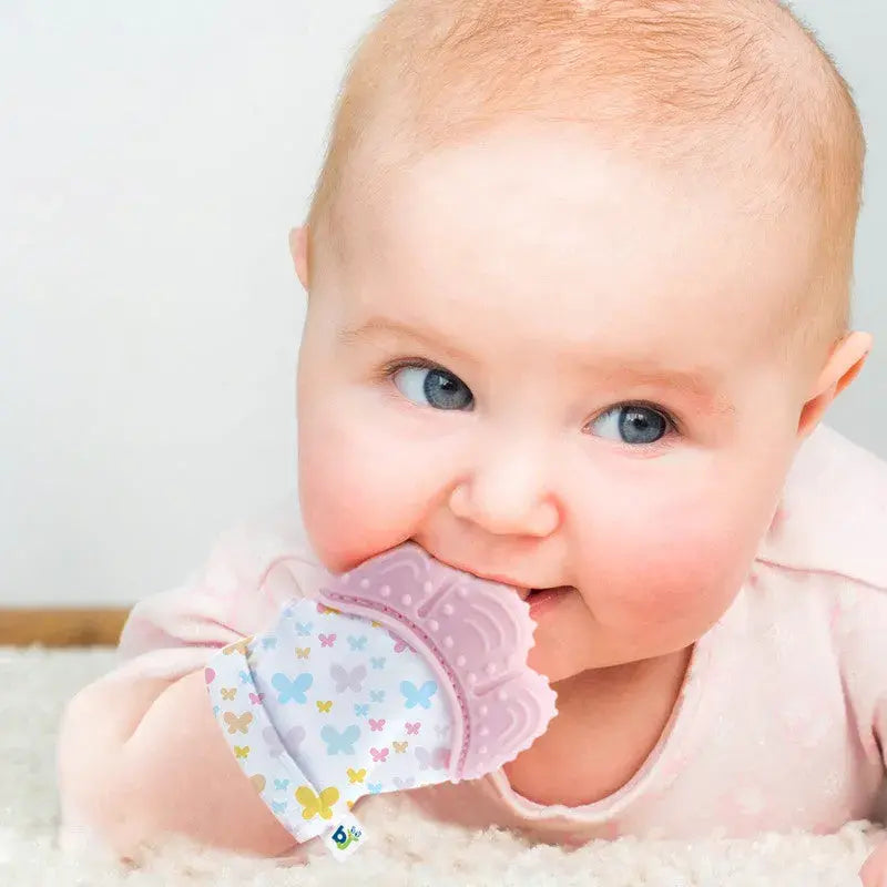 قفازات خدش أسنان الطفل بشكل فراشة من Babyjem (من عمر 3 أشهر فأكثر)
