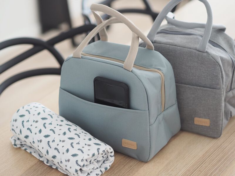 حقيبة غداء عازلة للحرارة من بيابا – رمادي خليطي