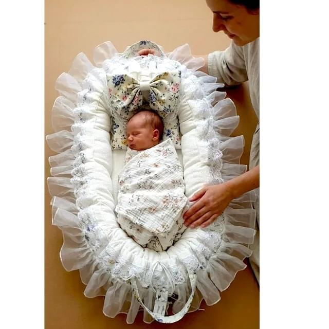 Kinder Valley Signature Baby Carry Nest (White)