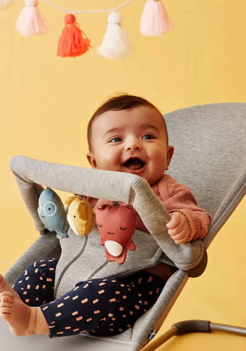 غطاء مقعد هزاز بليس القماشي من Babybjorn - قماش محبوك ثلاثي الأبعاد (رمادي فاتح)