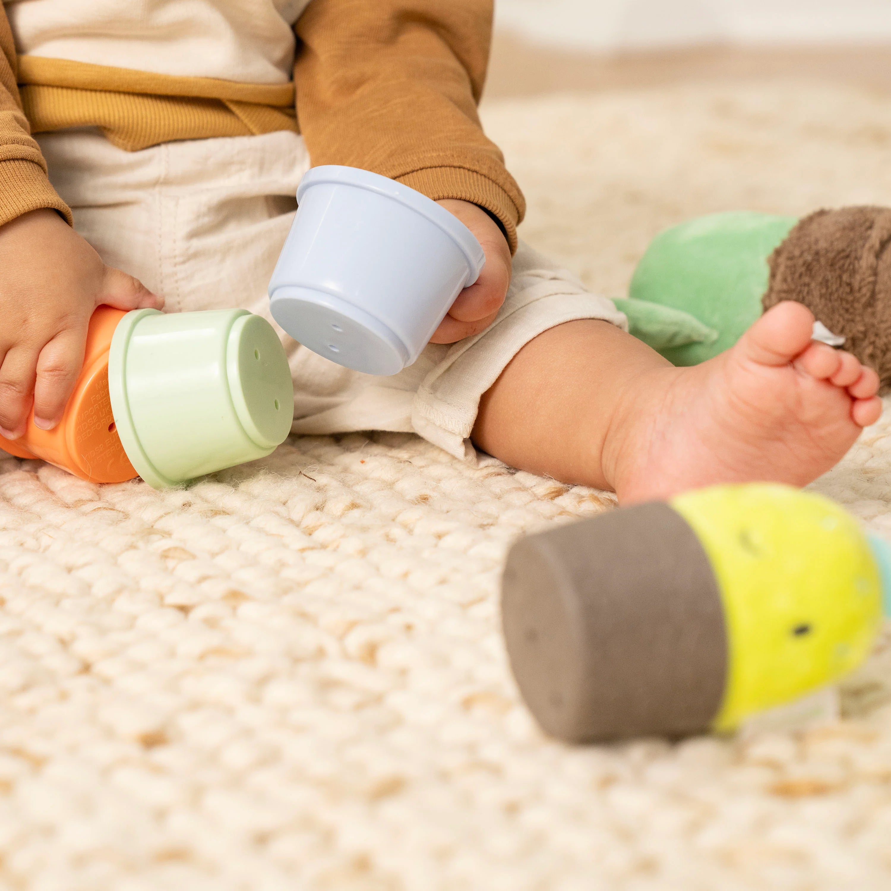 Ingenuity Calm Springs Nesting Rattles