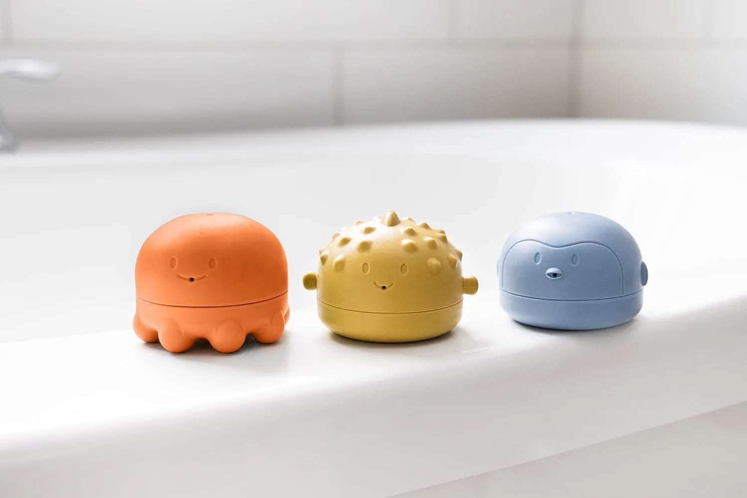 Ubbi Squeeze And Switch Bath Toys