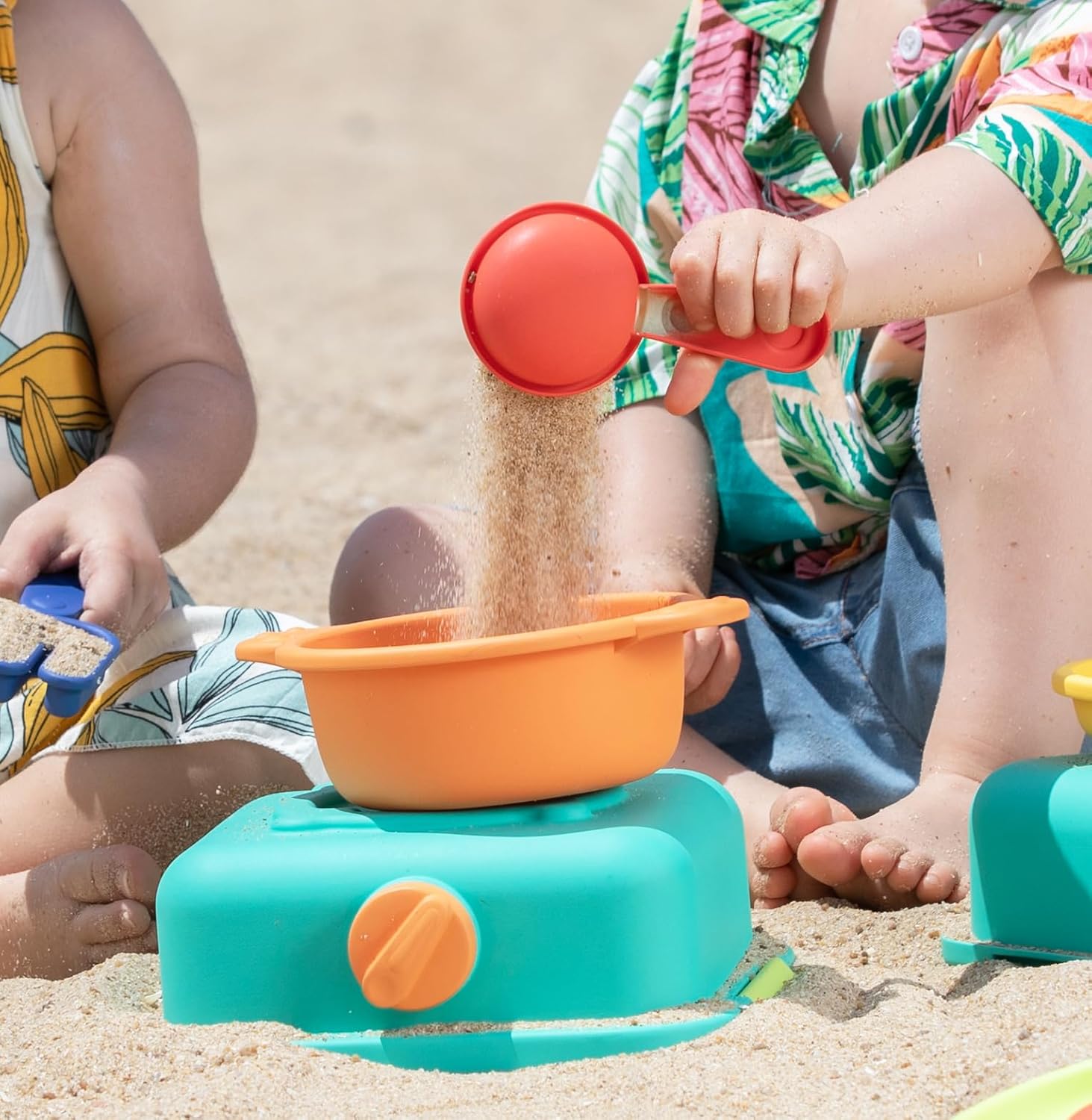 Hape Sandy Chef Beach Cooking Play Set