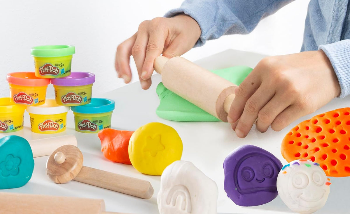 Play-Doh - Kids Starter Set – 3D Creative Mat, FSC Wooden Tools, 6 Kneading Cans