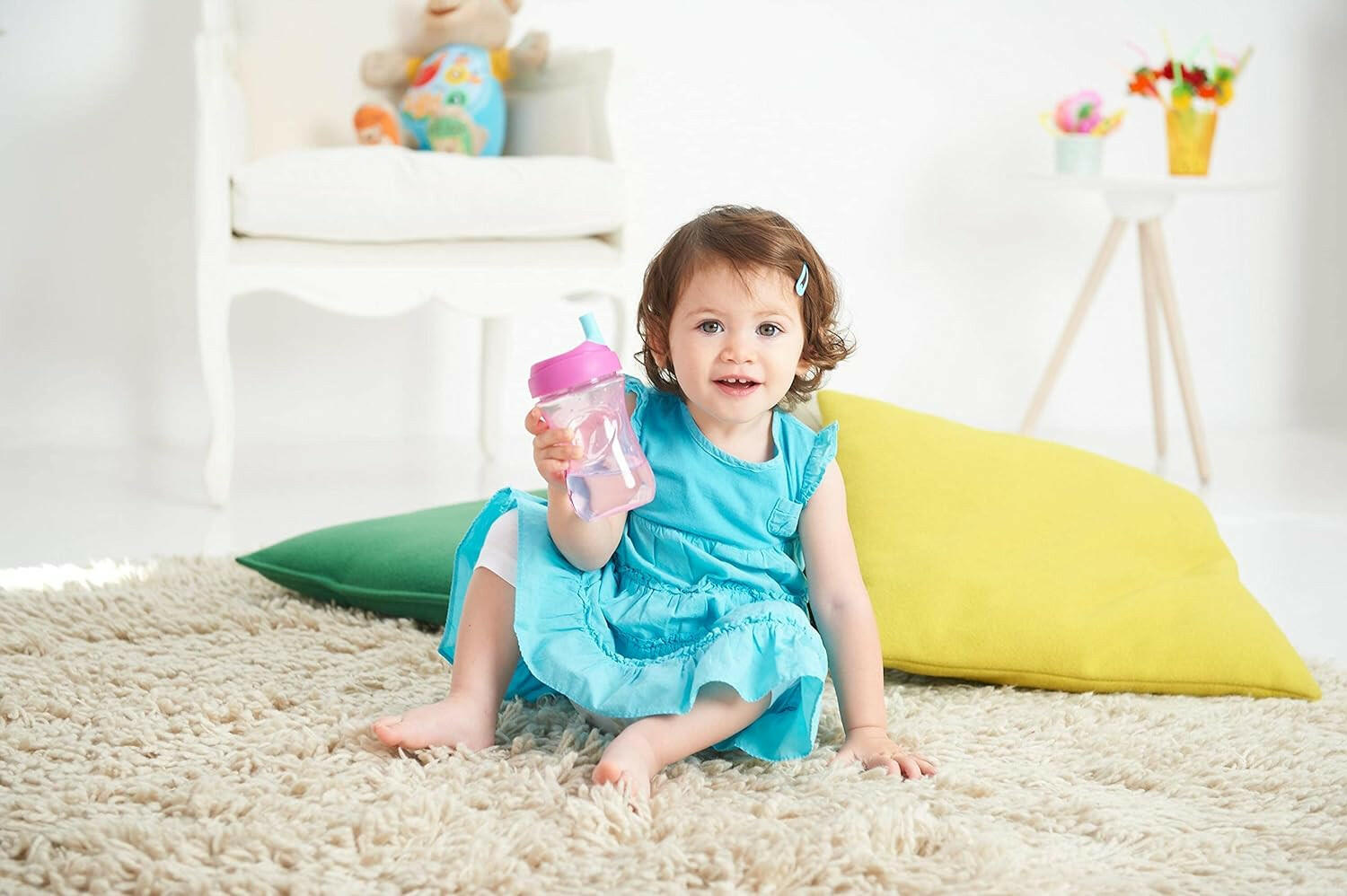 Chicco Advanced Cup 266 ml Baby Bottle Cup 12+ Months for Learning to Drink, Drinking Glass with Straw, Ergonomic Spout and Easy Sips Valve, BPA.