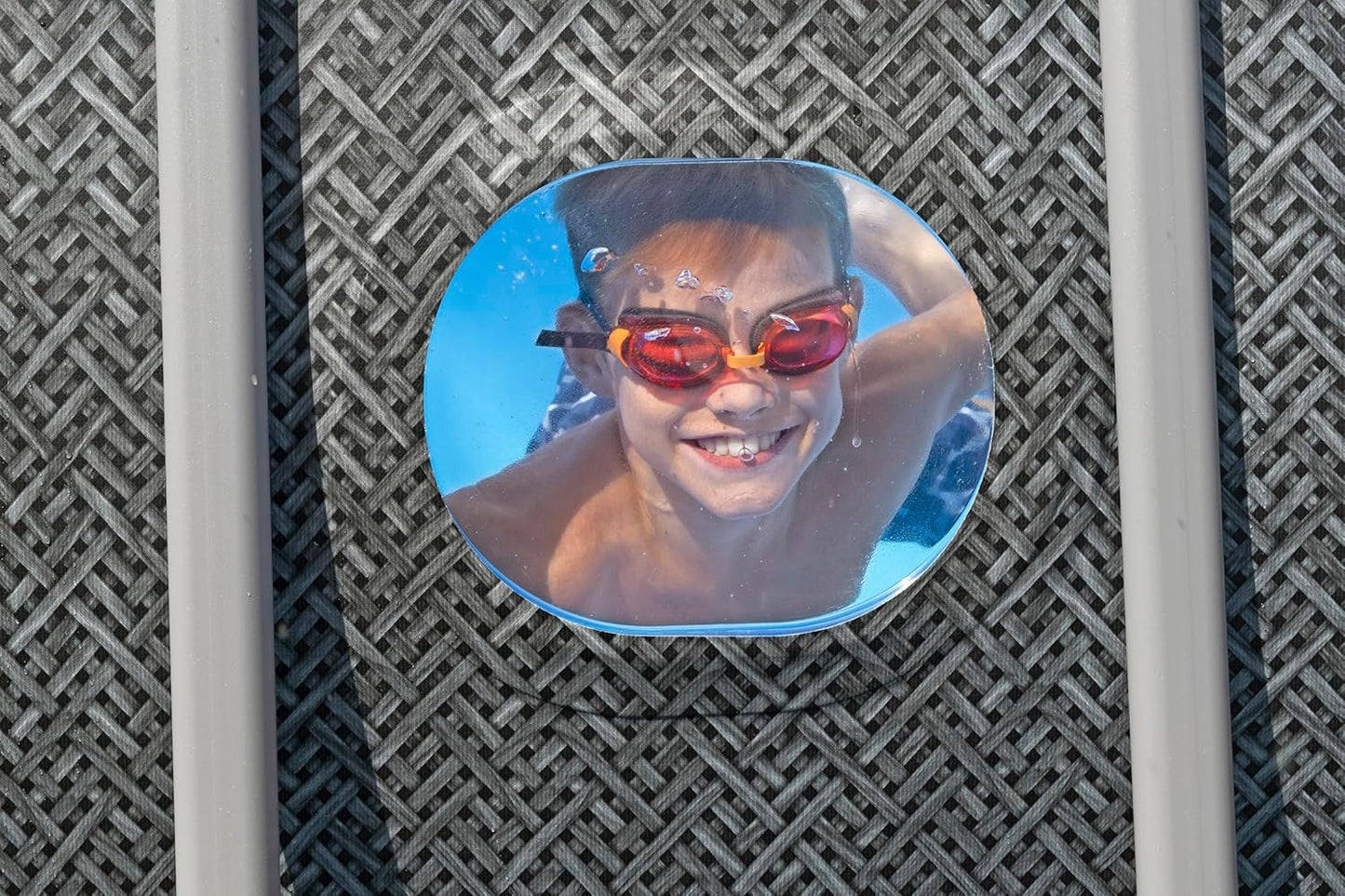 Bestway Steel Pro Max Splashview Rectangular Pool Set (16' x 8' x 48"/4.88m x 2.44m x 1.22m)
