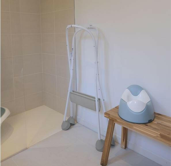 BEABA Bath & Changing Table Stand – Light Mist.
