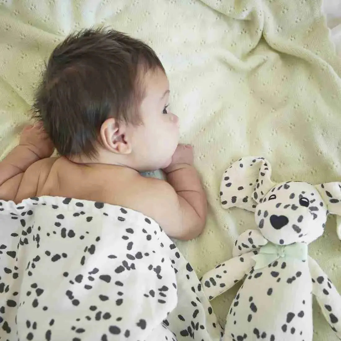 Elodie Details Bamboo Muslin Blanket (Dalmatian Dots)