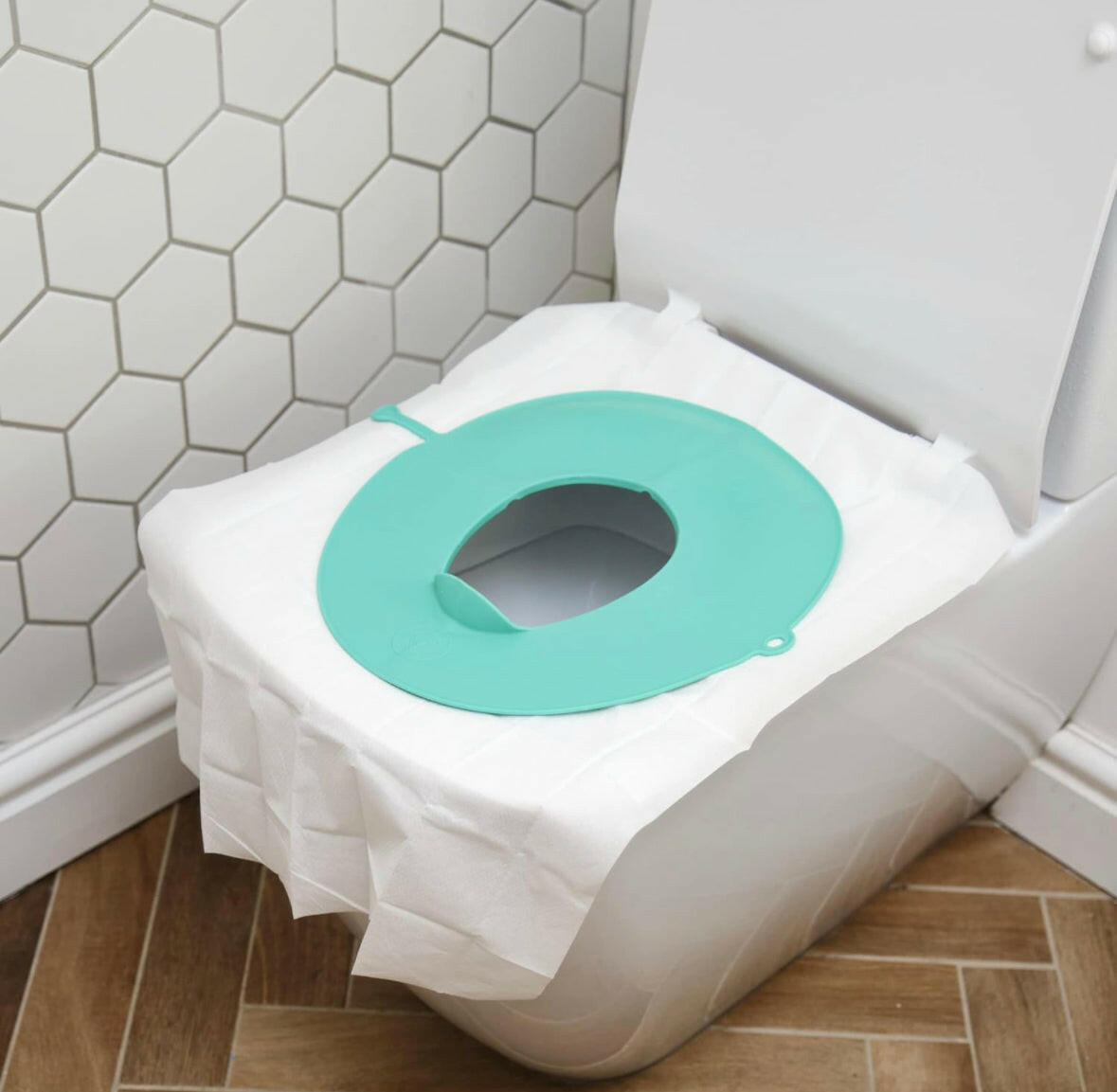 Prince Lionheart Tinkle-To-Go Disposable Toilet Seat Covers | Waterproof | Extra Large | Germ Protection | Portable | Contains 3 Pieces - White.