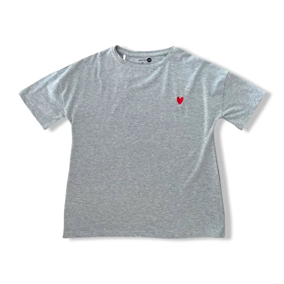 Become a Mom Mama Heart Short Sleeve Tee (Grey, Medium)