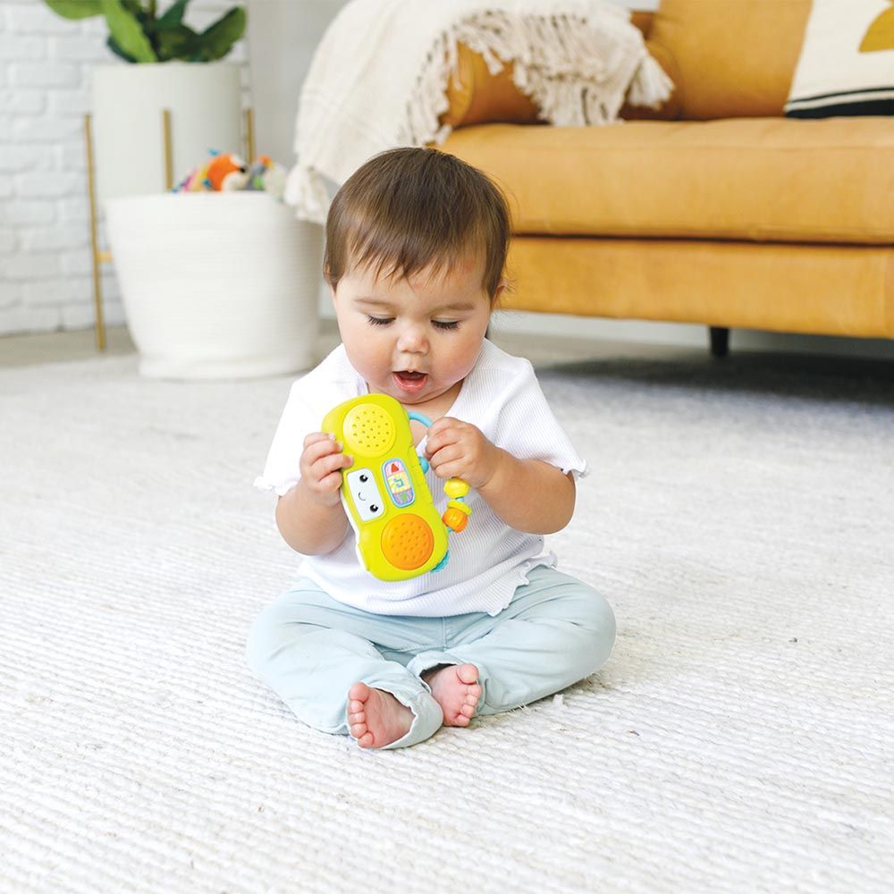 Infantino Music & Light Pretend Mini Boombox