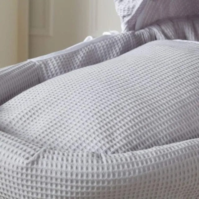 Kinder Valley Waffle Moses Basket with Folding Stand (Grey)