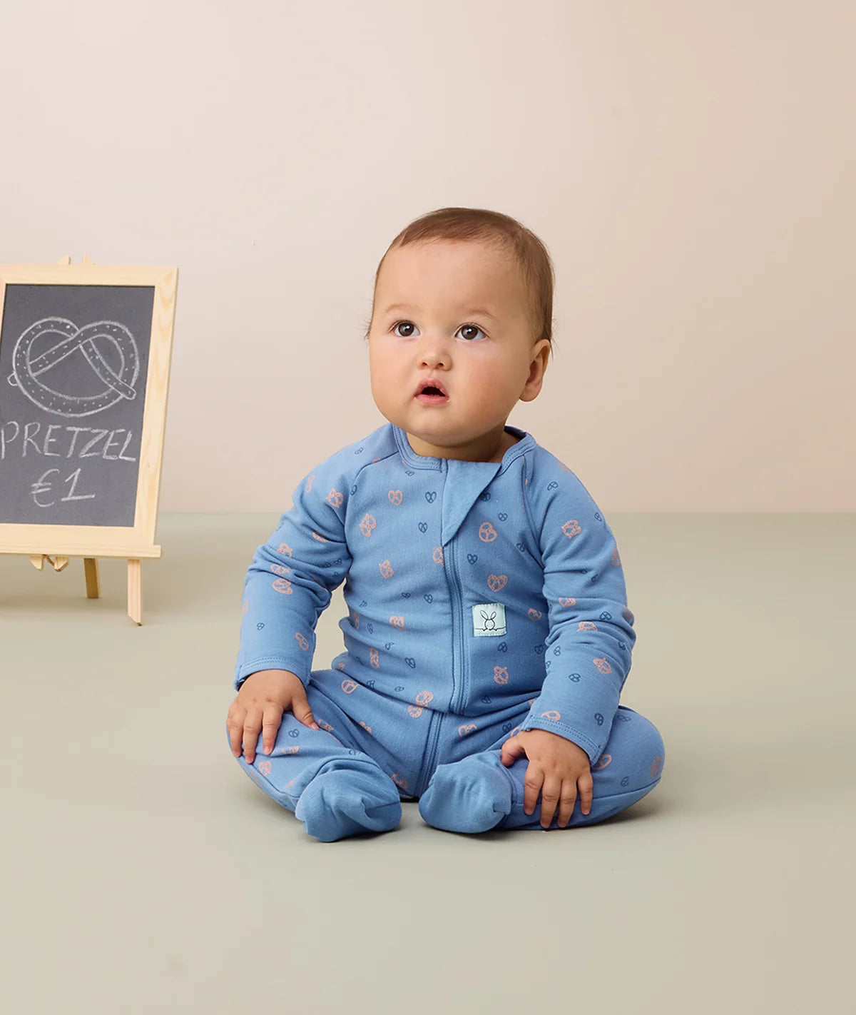 ErgoPouch Long Sleeve Layer 1.0 TOG (Petit Pretzel)