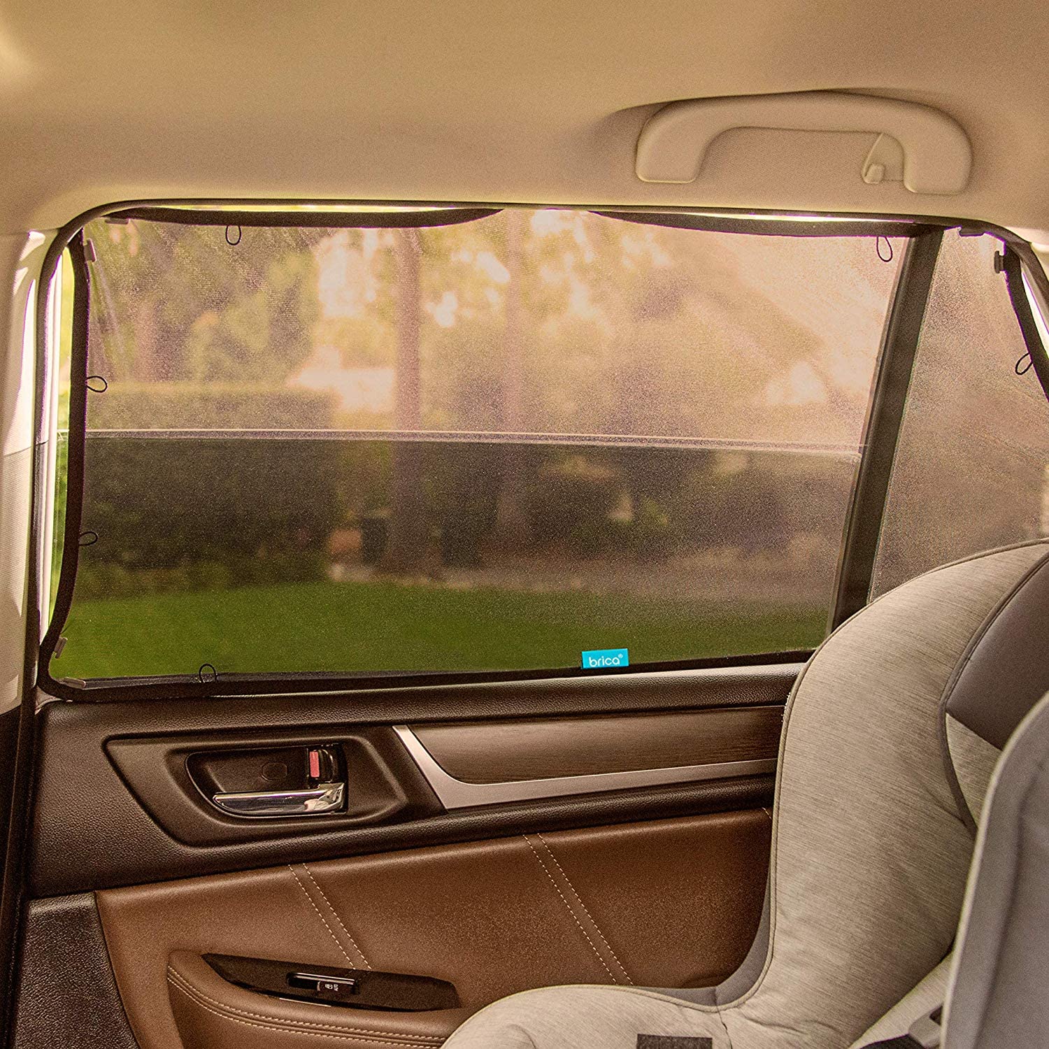 Munchkin Magnetic Stretch to Fit Sunshade, Black.