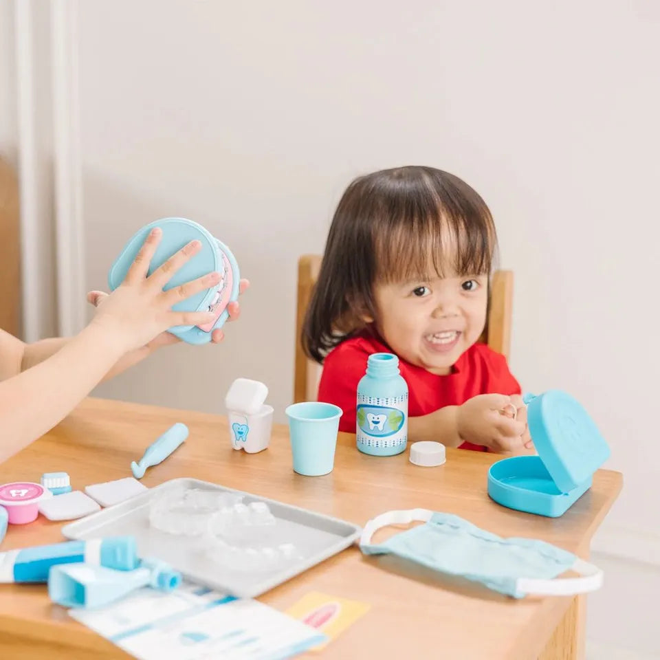 Melissa & Doug - Super Smile Dentist Kit Play Set - 25 Pcs - Multicolor