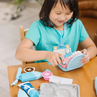 Melissa & Doug - Super Smile Dentist Kit Play Set - 25 Pcs - Multicolor