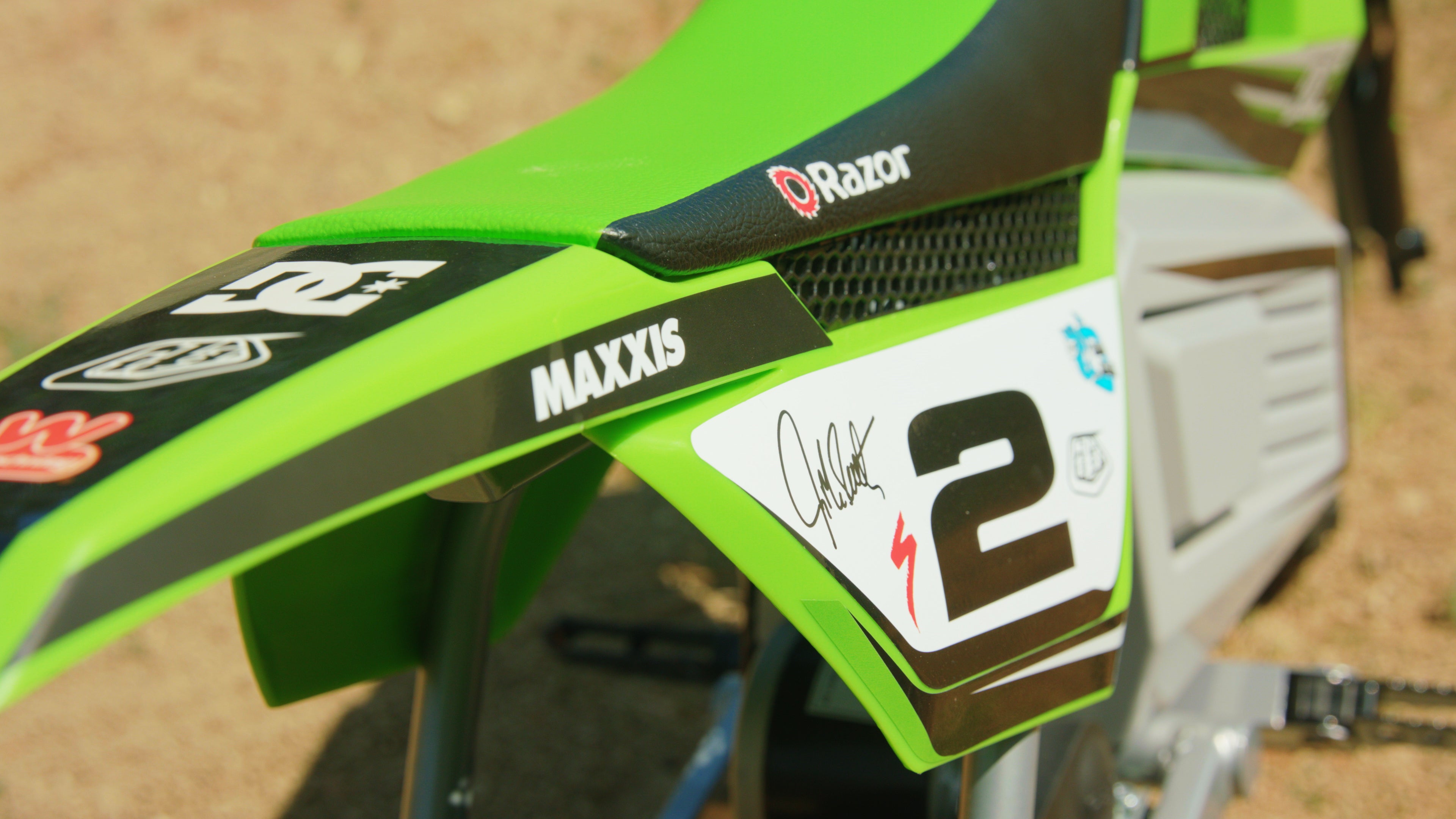 Razor Motorbike Dirt Rocket SX350 (22km/hr)