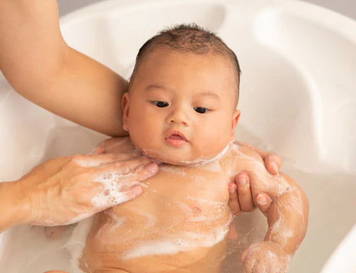 Mother Sparsh Daily Moisturizing Milky Soft Baby Wash (200ML)
