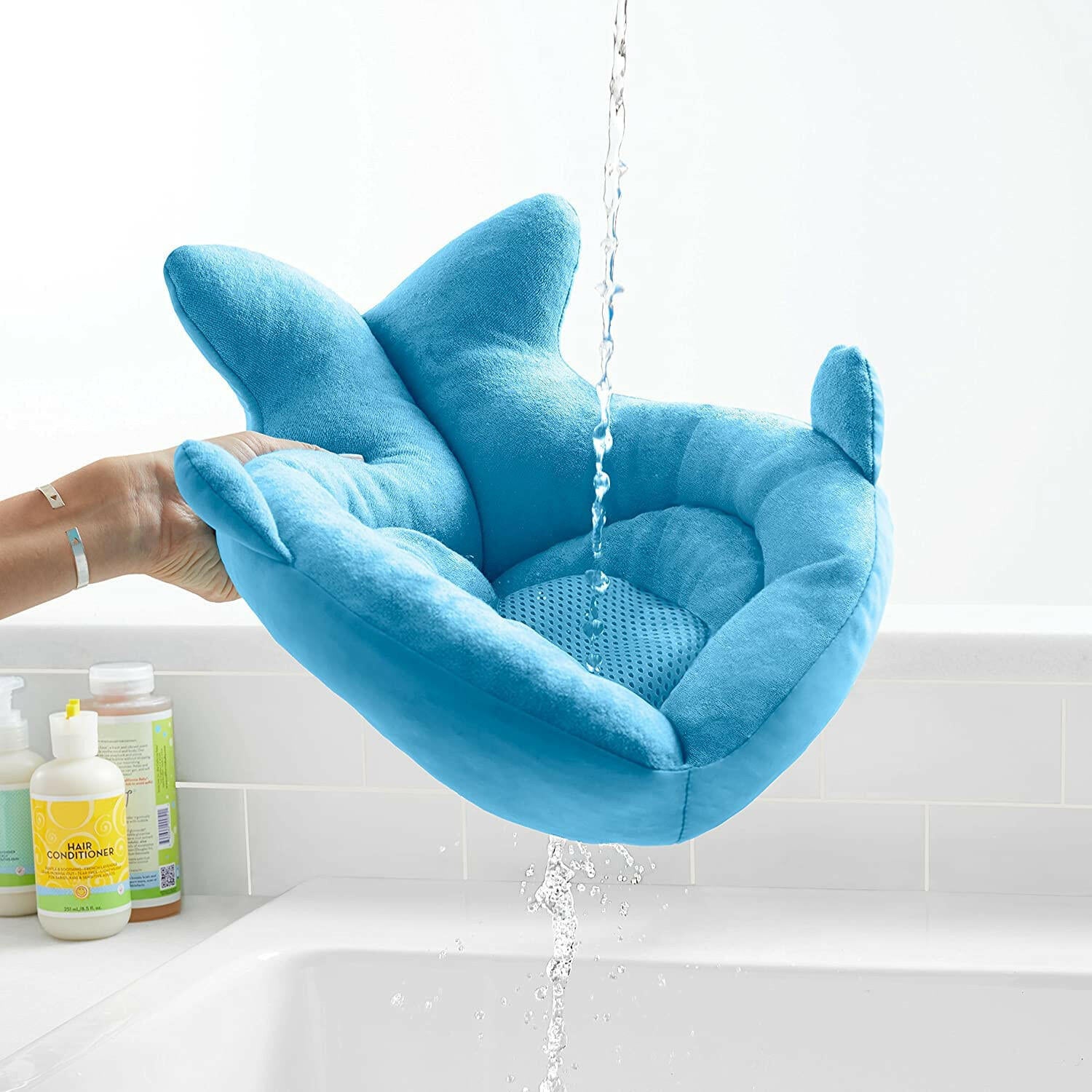 Skip Hop Baby Bathtub, Newborn Softspot Sink Bather, Moby, Blue.