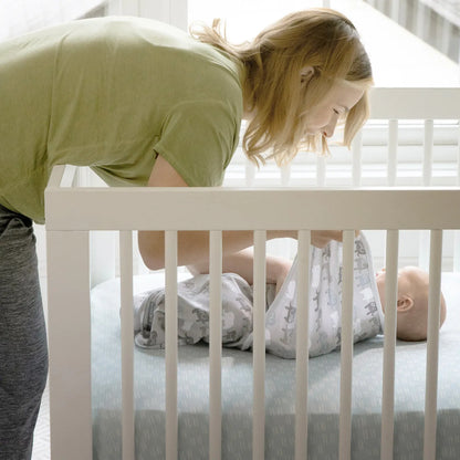 لفافة قماط بنقشة القلب الأصلية من SwaddleMe من Ingenuity، طقم من قطعتين – مولود حر (0-3 Months, 1.0 TOG)