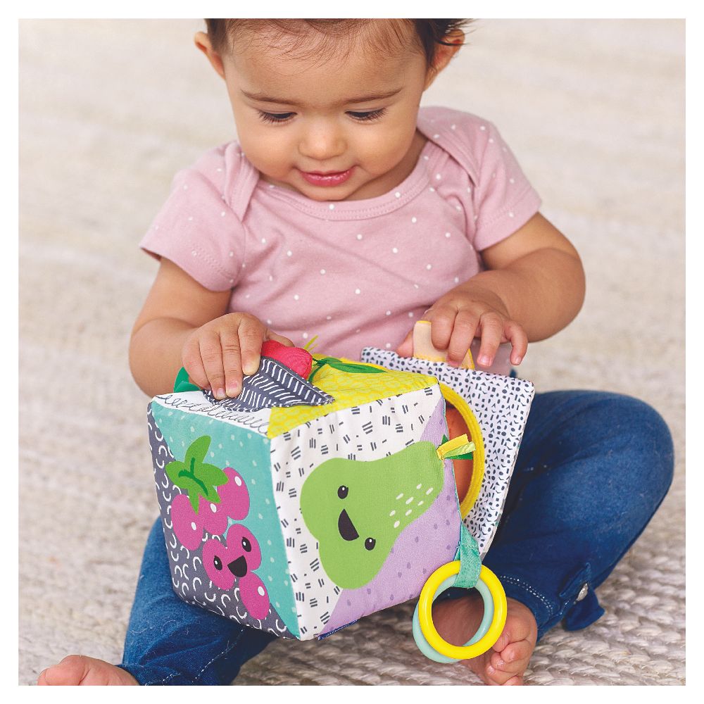 Infantino Peek And Seek Sensory Discovery Cube (Fruit)