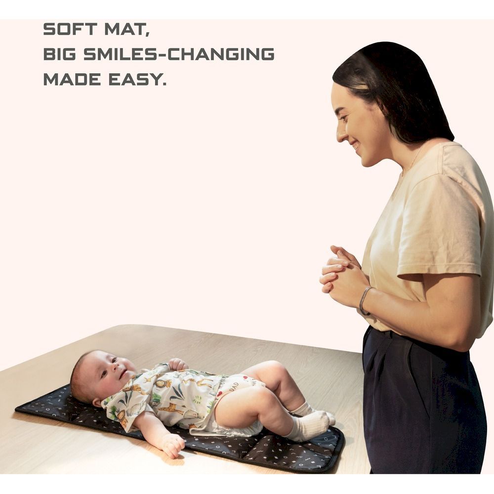 Neobreez Reusable Diaper Changing Pad/Mat, Wipeable Surface (Dark Grey/Black)