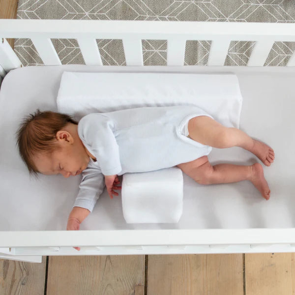 دومو أساسيات وضعية جانبية لنوم الطفل