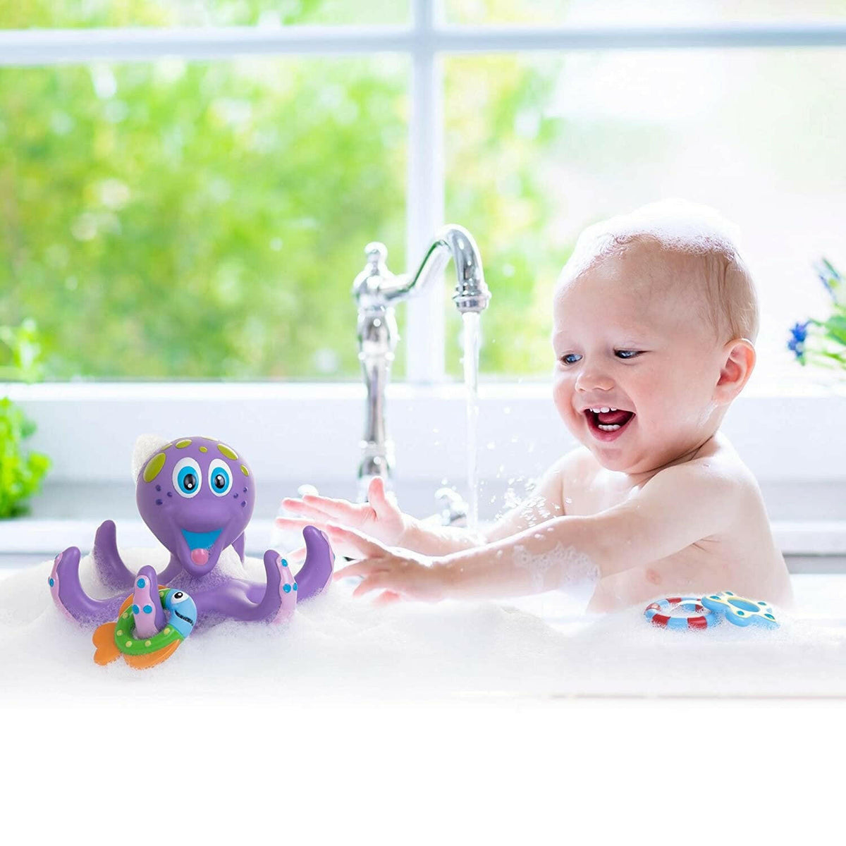 Nuby Floating Purple Octopus with 3 Hoopla Rings Interactive Bath Toy.