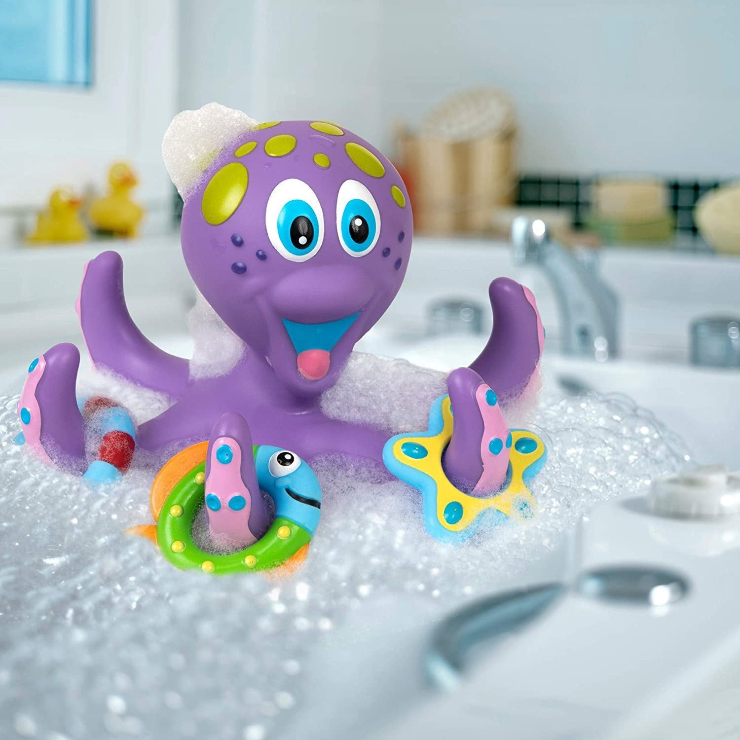 Nuby Floating Purple Octopus with 3 Hoopla Rings Interactive Bath Toy.