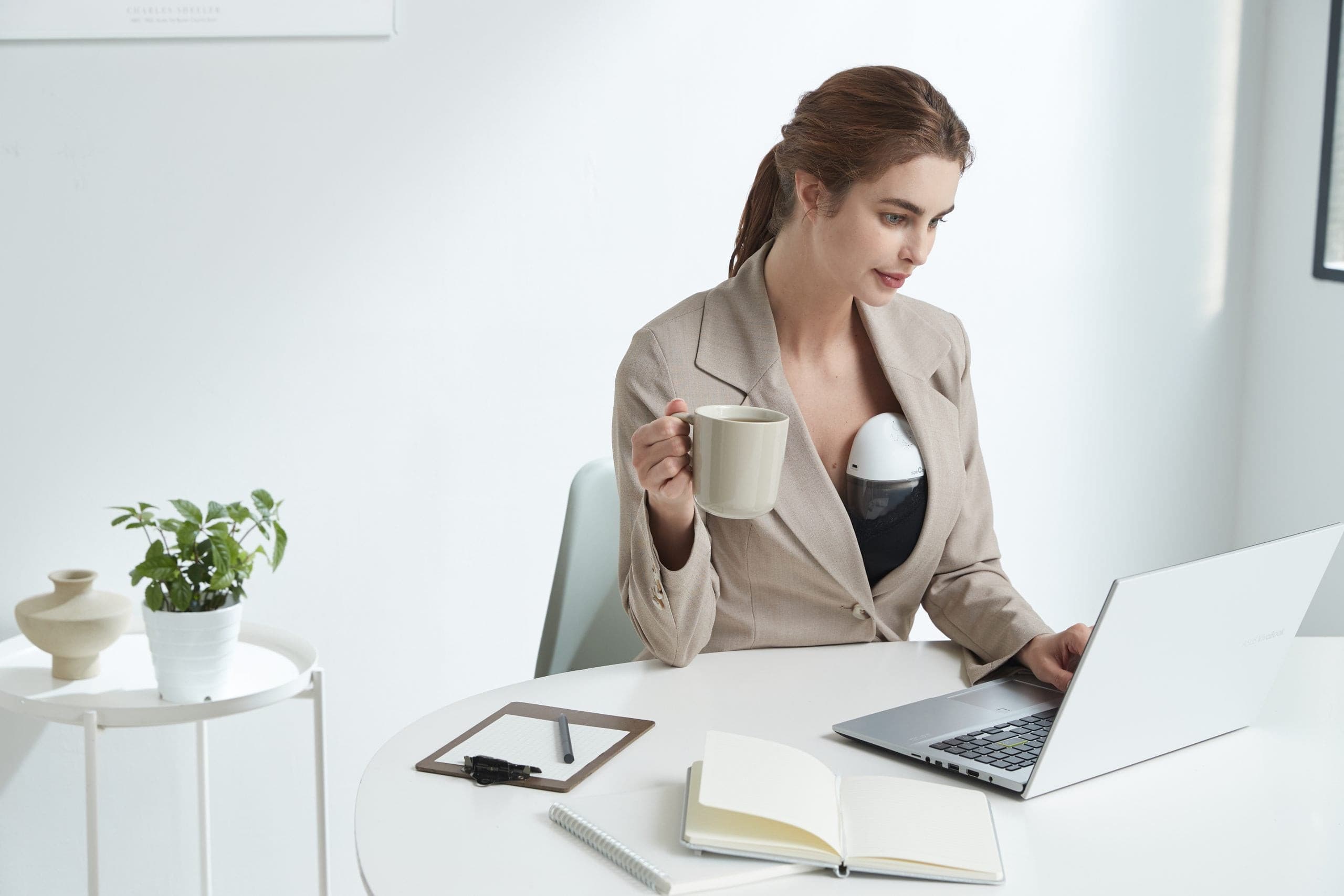 Spectra Wearable Electric Breast Pump.