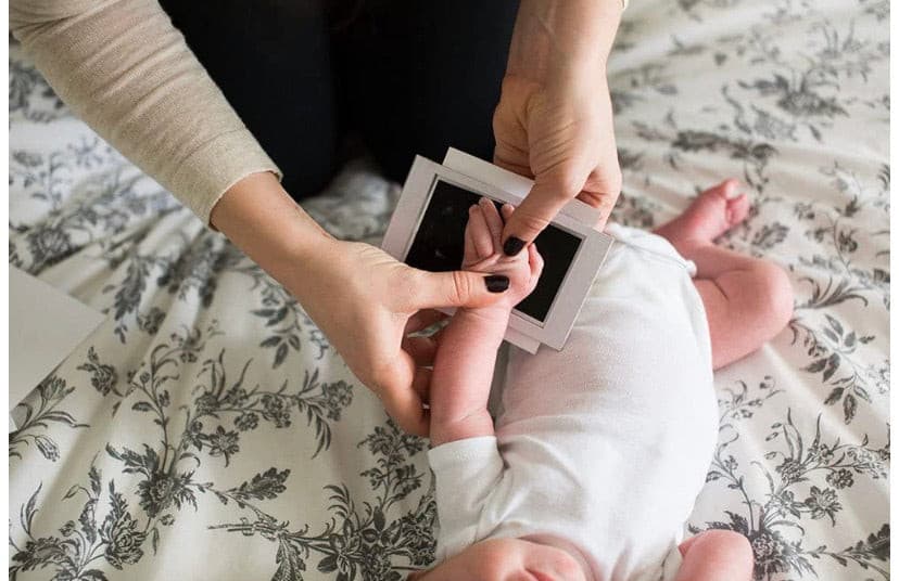Pearhead Newborn Baby Handprint or Footprint “Clean-Touch” Ink Pad, Black.