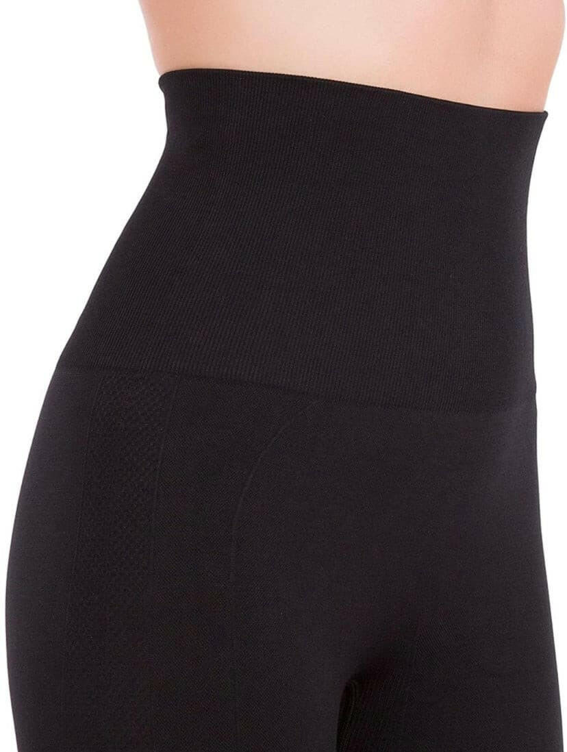 High-quality leggings with a thick waist and tummy compression by